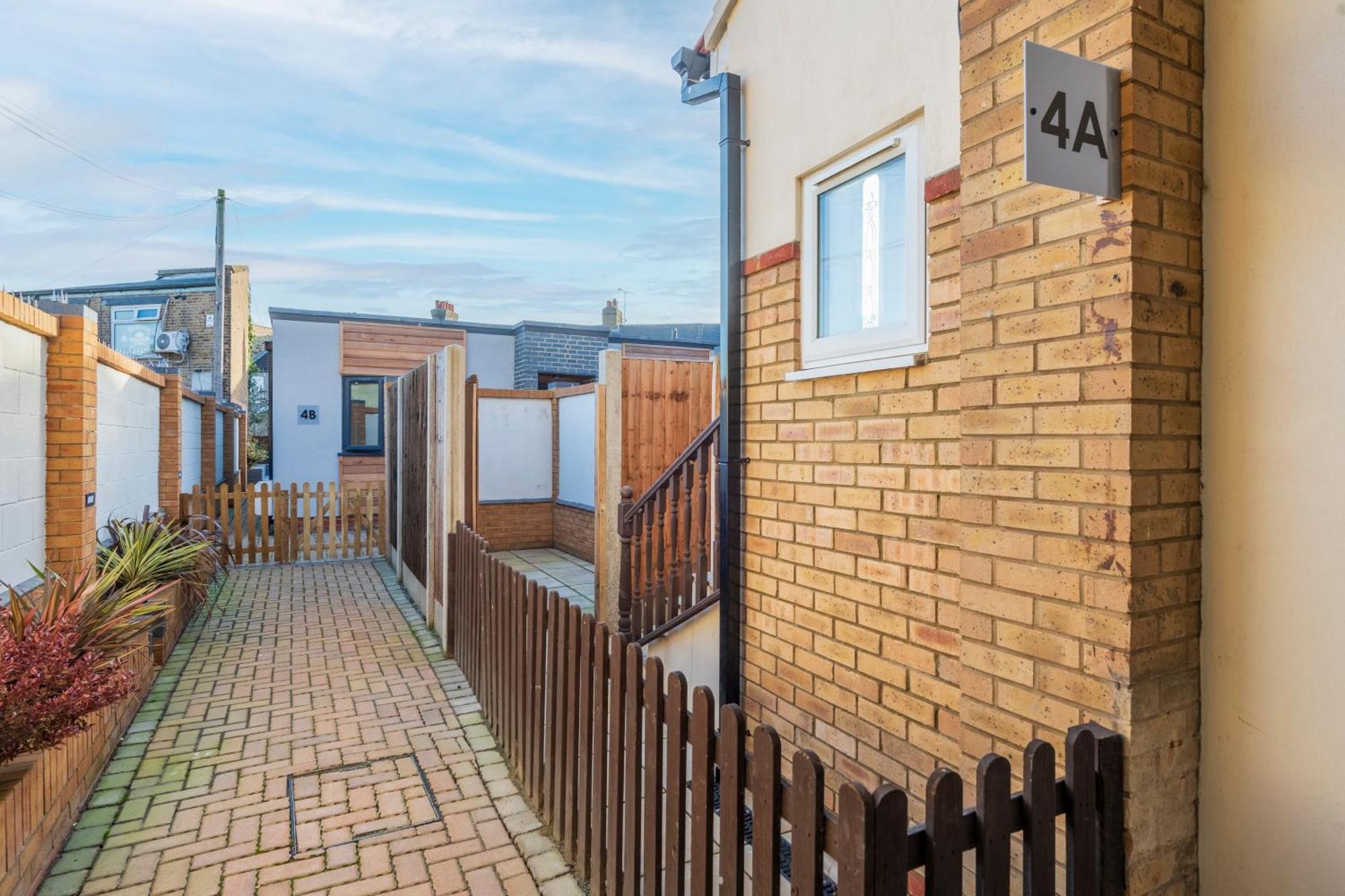 Cosy 2 Bedroom Flat In East Ham, Close To Excel London Exterior photo