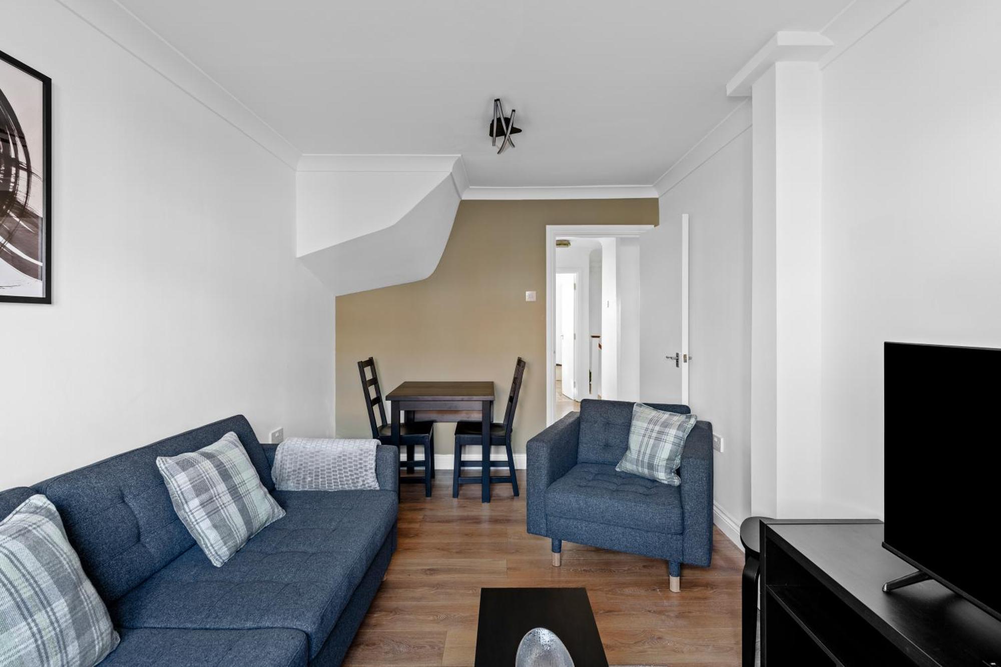 Cosy 2 Bedroom Flat In East Ham, Close To Excel London Exterior photo
