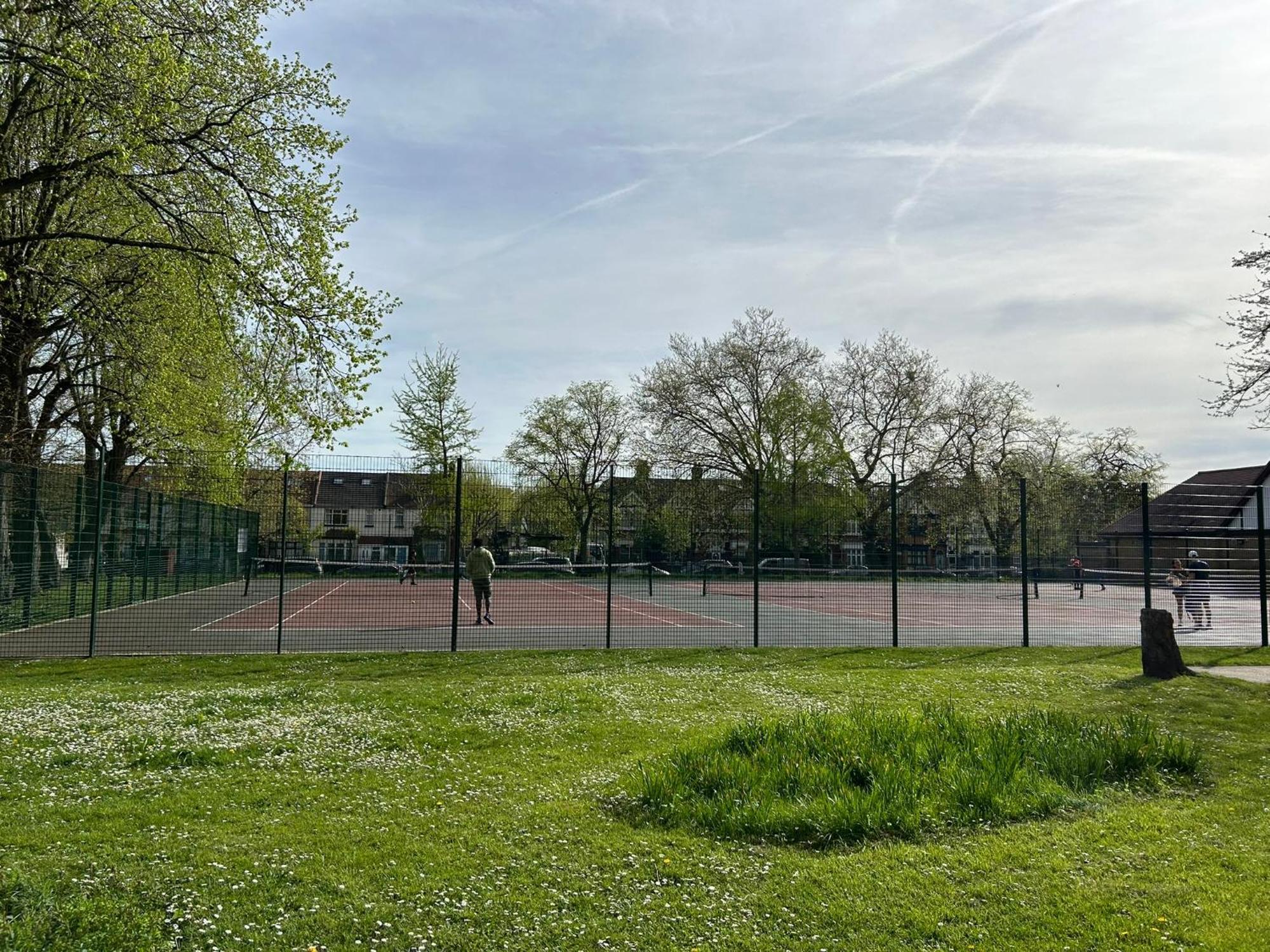 Cosy 2 Bedroom Flat In East Ham, Close To Excel London Exterior photo
